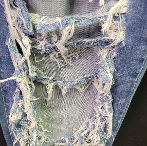 Fashion Nova Juniors Flare Leg Distressed Denim Jeans sz 15 NWT - Picture 5 of 11